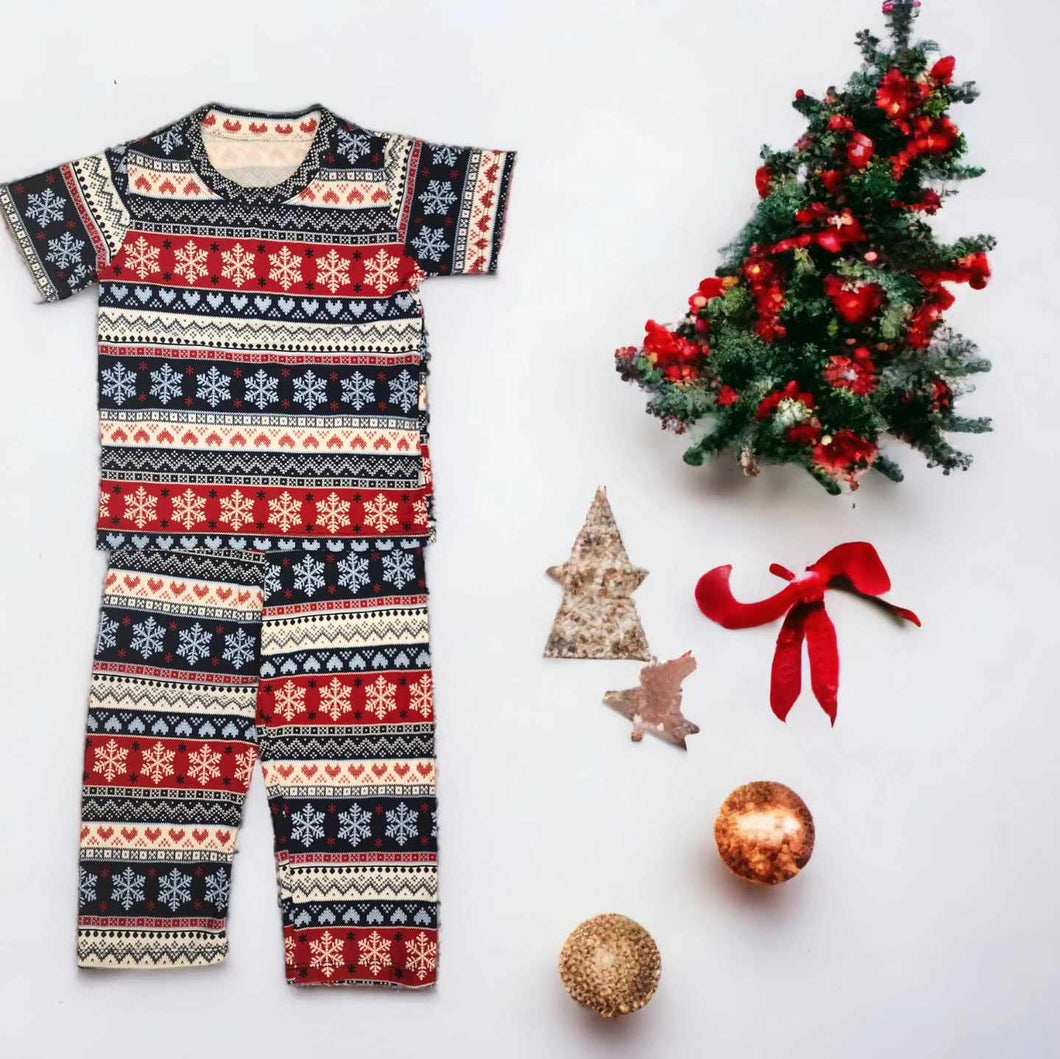 (Christmas) Red and Blue Snowflakes Pajamas Set