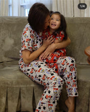 Load image into Gallery viewer, Minnie Daisy Pajama Set
